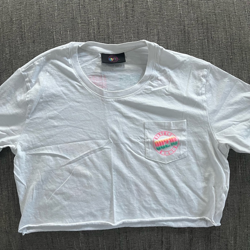 Official 90210 Cropped tshirt RARE - Picture 2 of 4